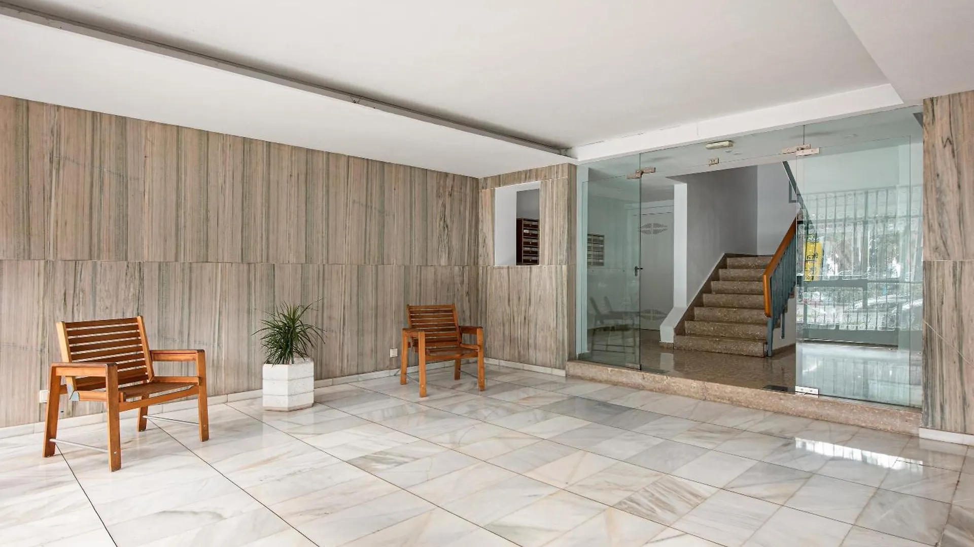 Апартаменты Bonito Estudio En Playa Los Banos Del Carmen Малага